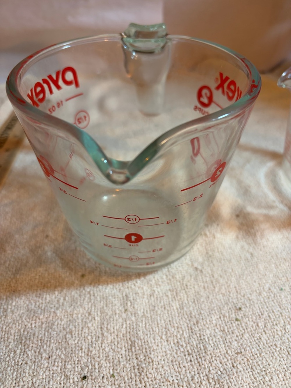 Vintage PYREX Measuring Cup Set (2) - 1 Cup & 2 Cup - USA Borosilicate Glass - Picture 4 of 13